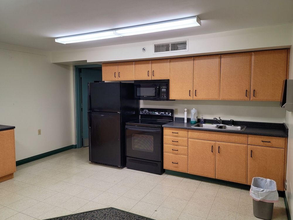 Hangar space at Nashua Airport: 99 Perimeter Rd, Nashua, NH 03063